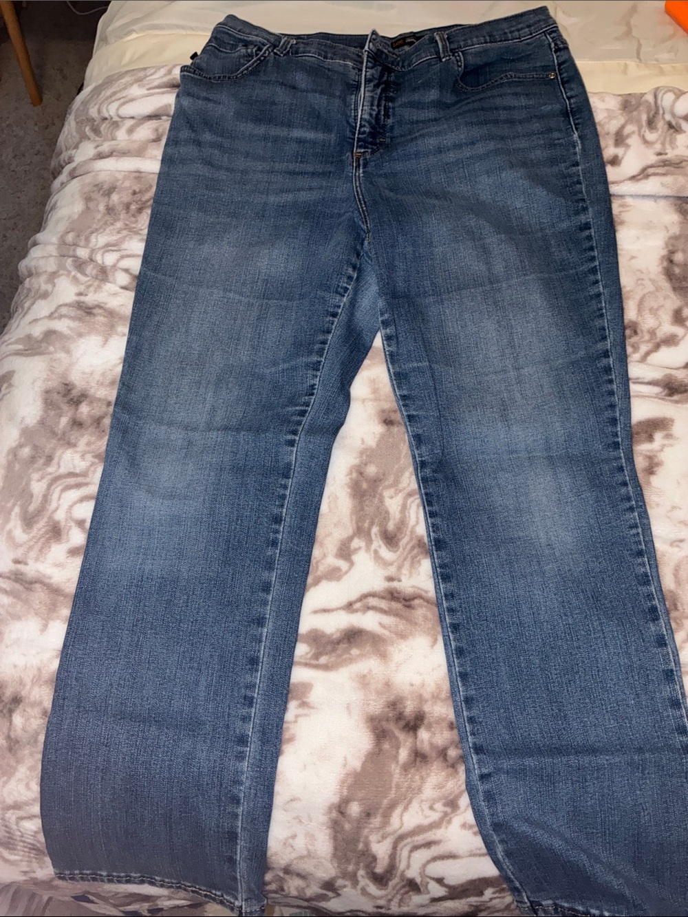 Lee Women's Medium Blue Straight-Leg Jeans short